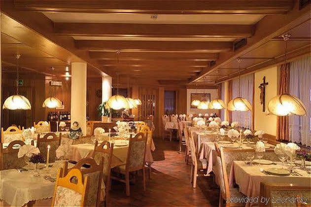 Hotel Auren San Giovanni di Fumes Restaurant photo